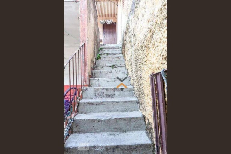 0774909b34e1d5852a18a7f199f80d60-1