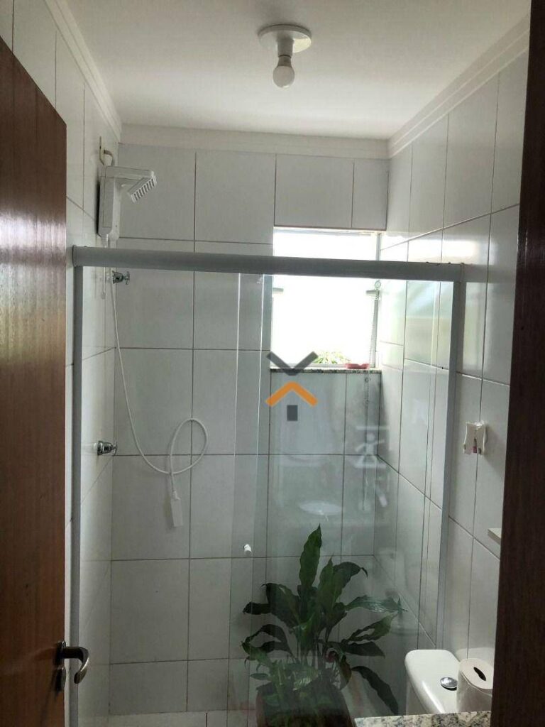 0bd700224821cf8007e6c96edcddd542-1