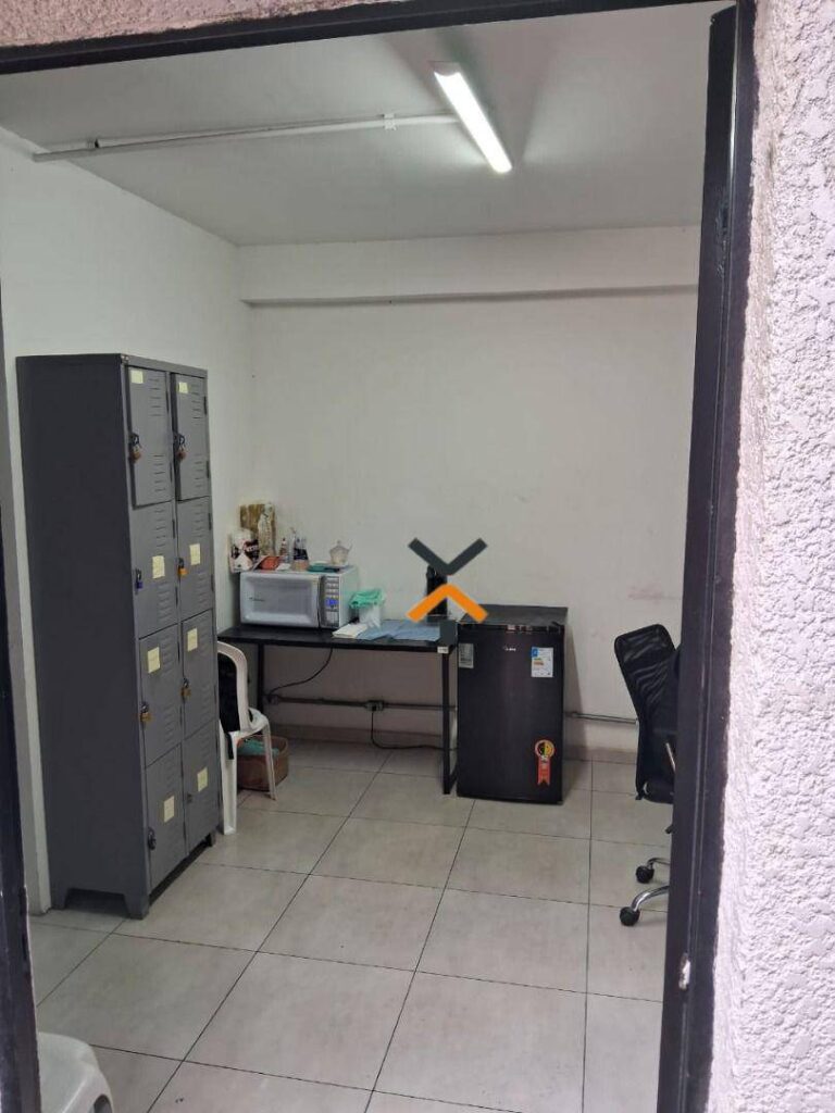 0dcb47e95ffbd61e65aa8f3b4b92aa9b-1