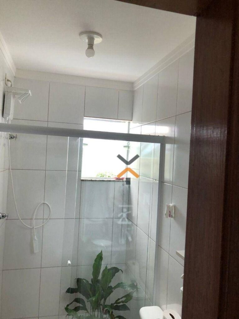 0f318f6c37e10b1f0f4826e58bffeb46-1