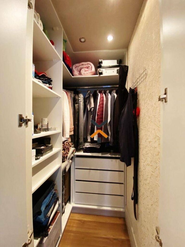 104d36d05ee04a73599d8f25f834c8d7-1