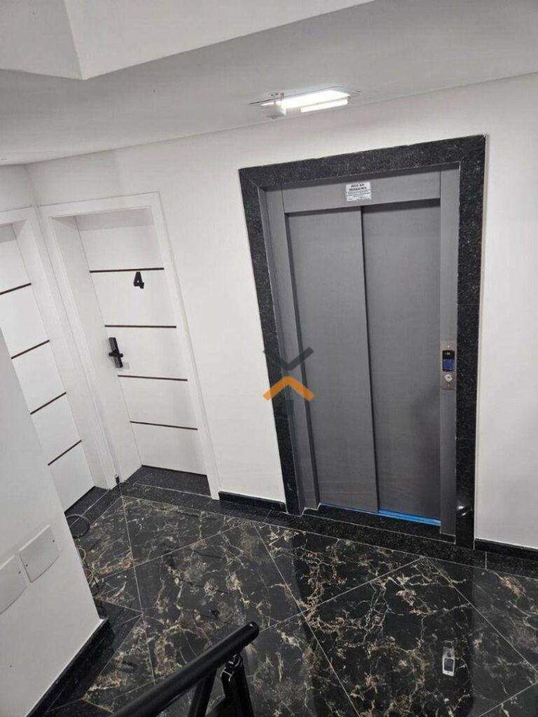 114ce5162c504708f83805fe175e78f3-1