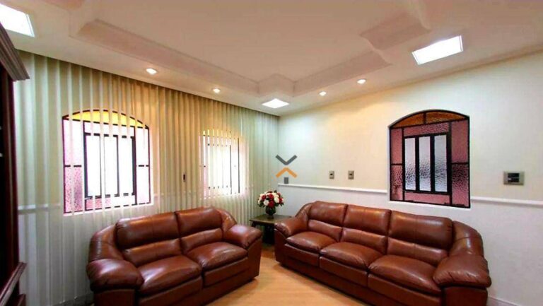 18a5e4cb21c7474aaaee1cb008ac11c0-1