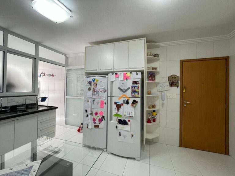 1VLsif2GLXn25xJXKBP6a0b8baUkoQEn-1