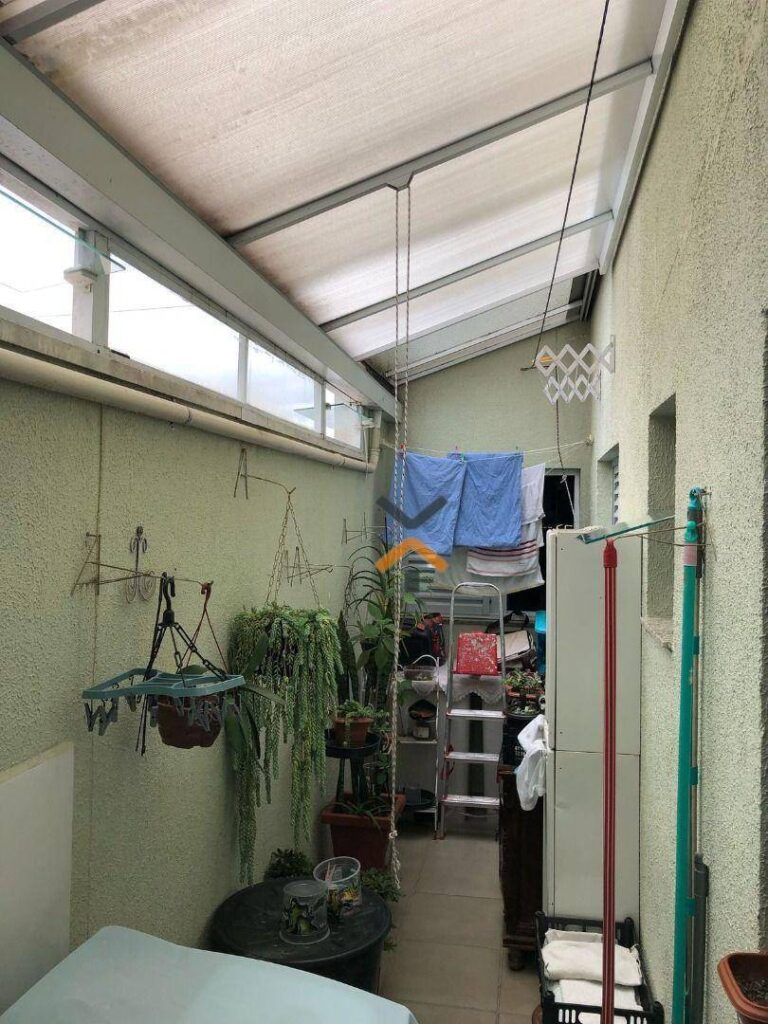 1a103a511d2ec8a87aaf22717c780e5a-1