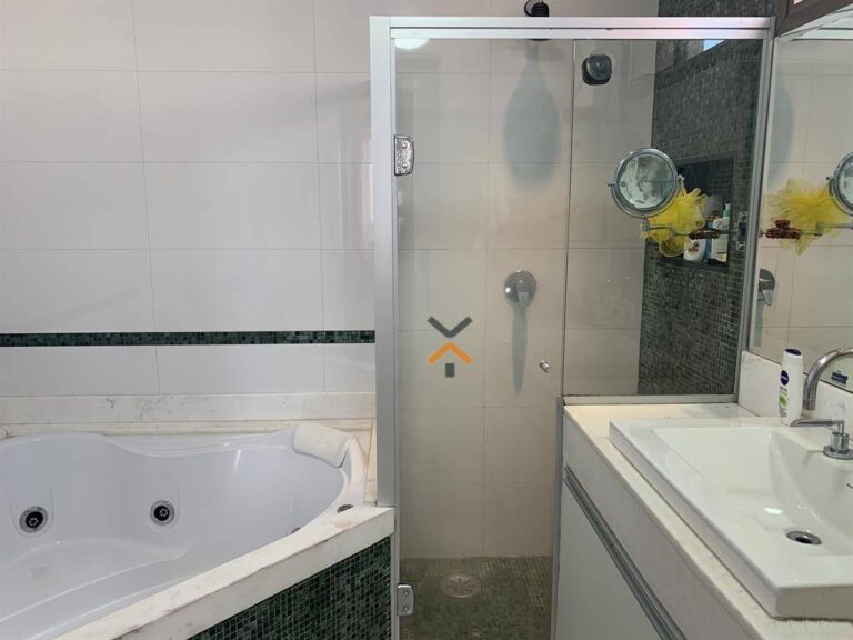 1mbF8UlBn7OkQz1vlWxEzVBWFV6MTyJu-1