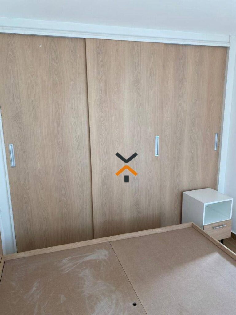 272fd664f56fb3c119d77f1e1c306ce8-1