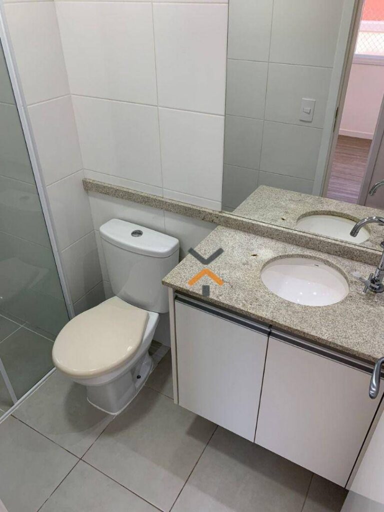 2d7ef1111e197b858b5785a0e862e681-1