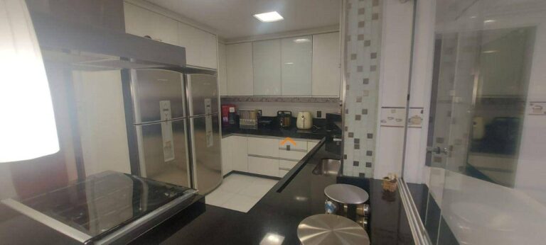 2e462f0dc82e7c3c9277b46d12751fd3-1