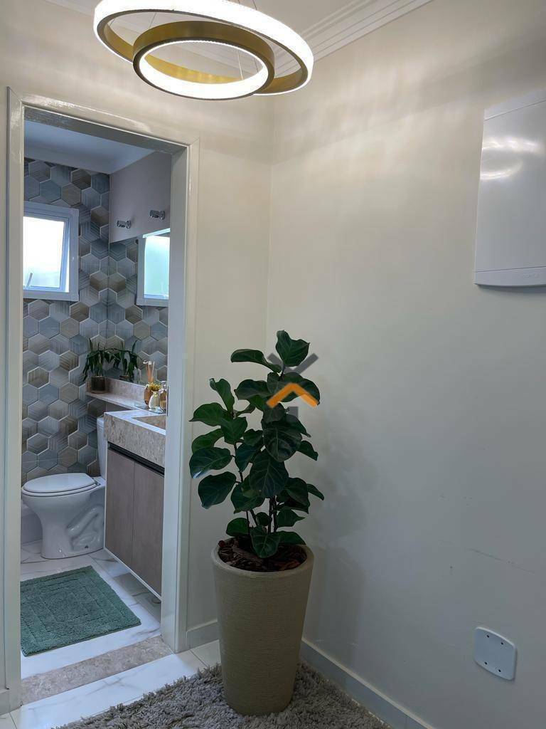 329a3418ad8ffbecf222fa5216df419e-1