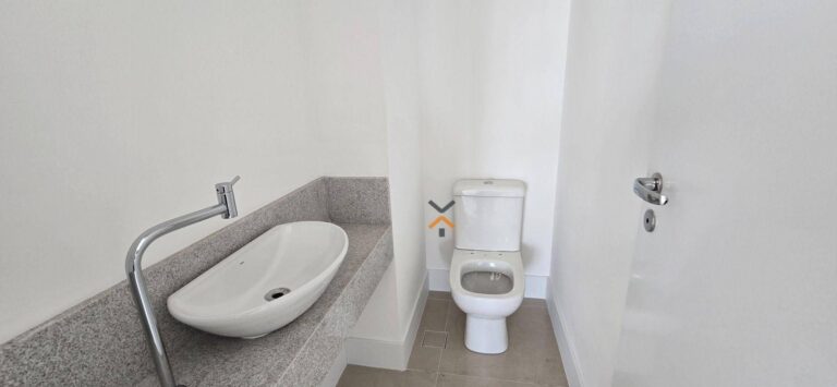 33bff2a7d145da3457b915d3345114ba-1