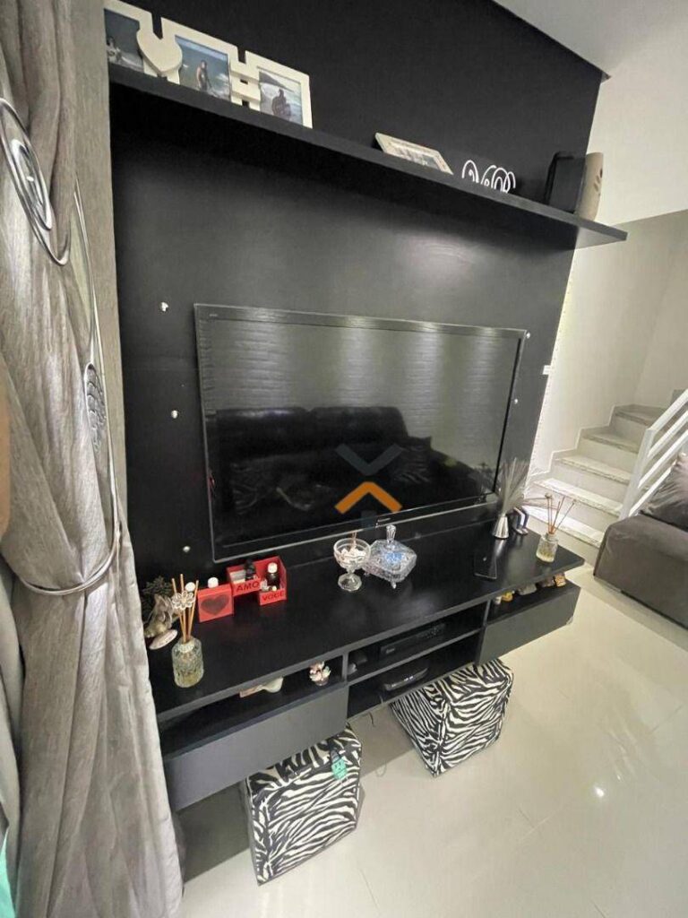 3870319a782ffe4351f0c0ed0e4b9fd2-1