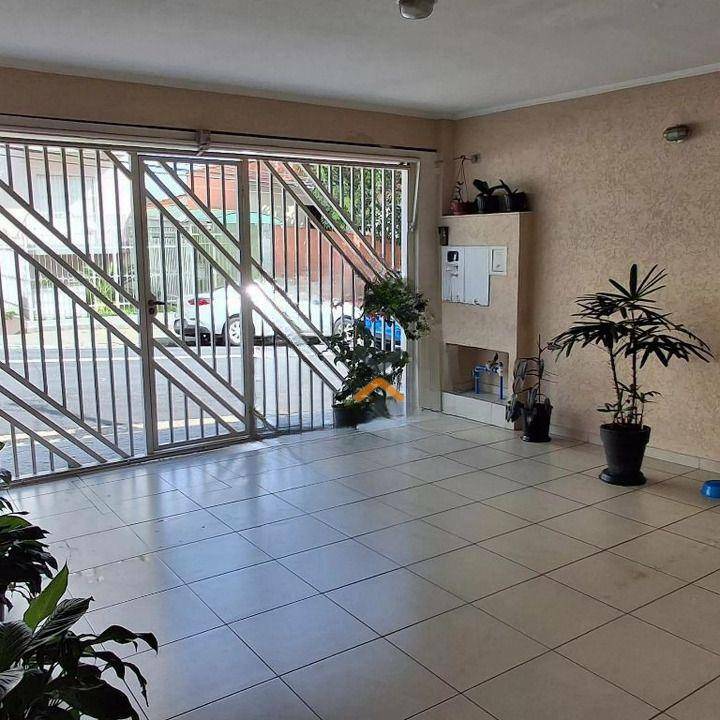 3e00b7aa5d38e302c7e85be1c314ecfe-1