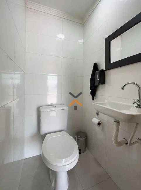 405f69a4f547d5a504b803062e577f56-1