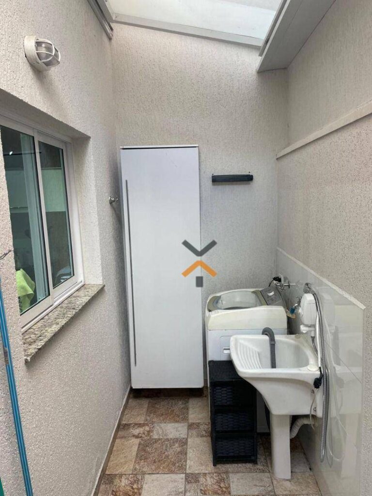 40880c7d66119030cf8da93cf0bd7f86-1