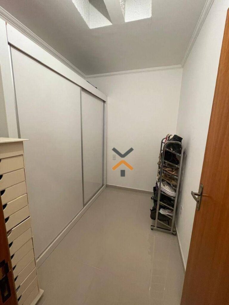 412f696096be665b7179e19cf32184d0-1