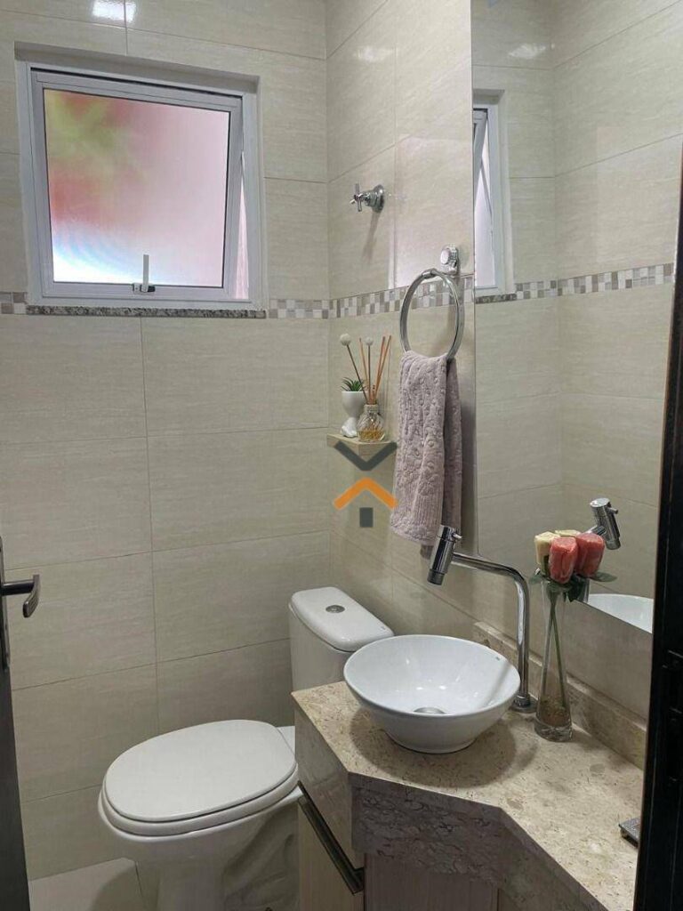 431d6d64be678277aa94c8e15e940251-1