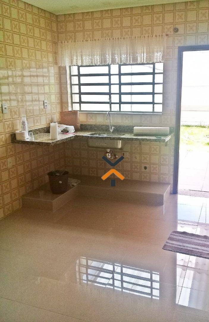 46da2d4d9af719d7bba900efe5db67e8-1