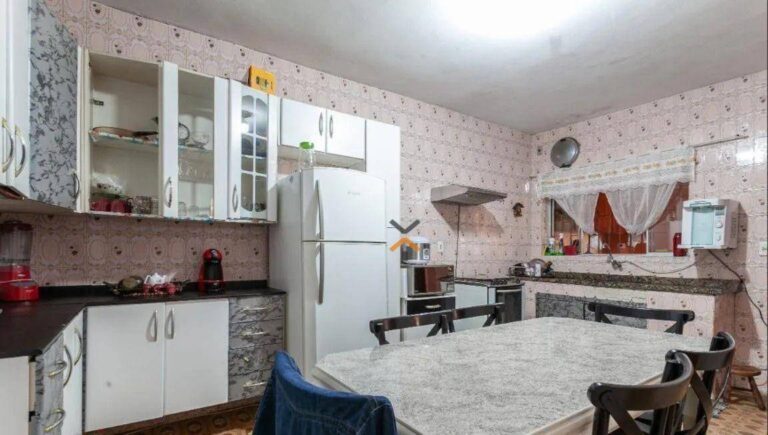 49e959a321c77b333a30999f00a37b78-1