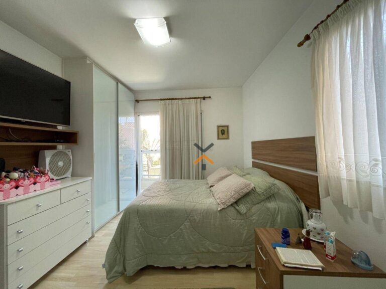 4W4mTcfT6JOS2hRYW8DzjrY3G4JQQteT-1