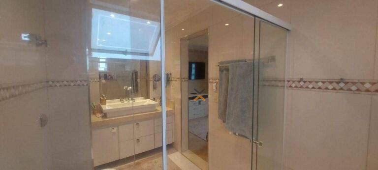 4bad02fcad7713053bd25624d2d003d8-1