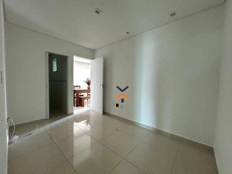 4bb640836ea10b42c847ba15e046966e