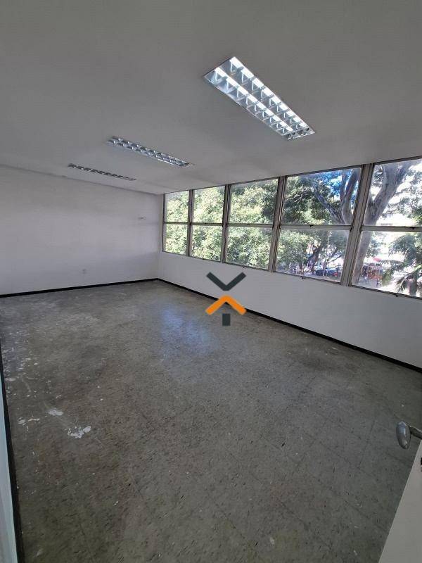 5205551ef4a70d0ed9c2ff3b28f172b6-1