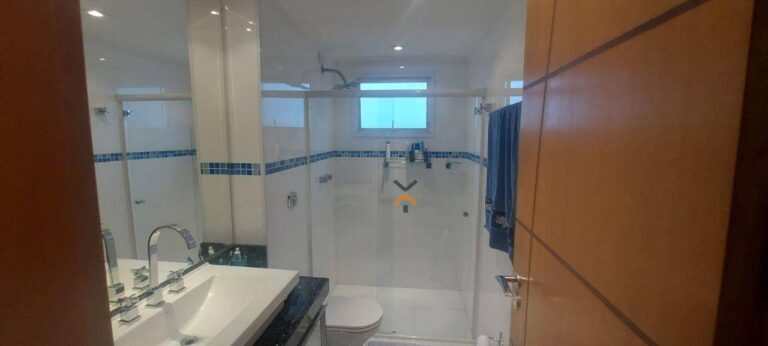 527e116dae9d3f1576a3eb720811994c-1