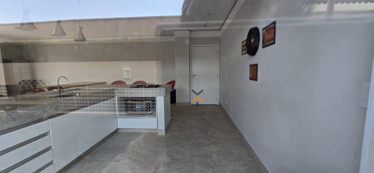 52dd748e0ee4790834d764c726e584ca-1