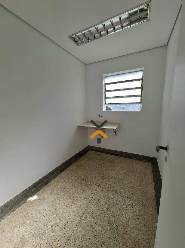 5b37e5eb391df9a44ca57f409c751d94-1