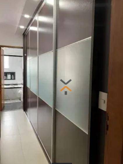 5eafd7b3672d3d01eb539e77be505dfd-1