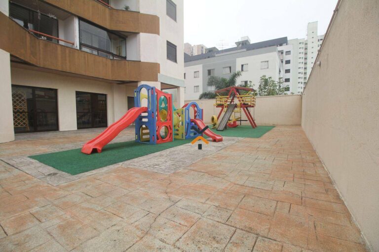 615b5ecc457b9b9d5eacb67f9c2d64b6-1