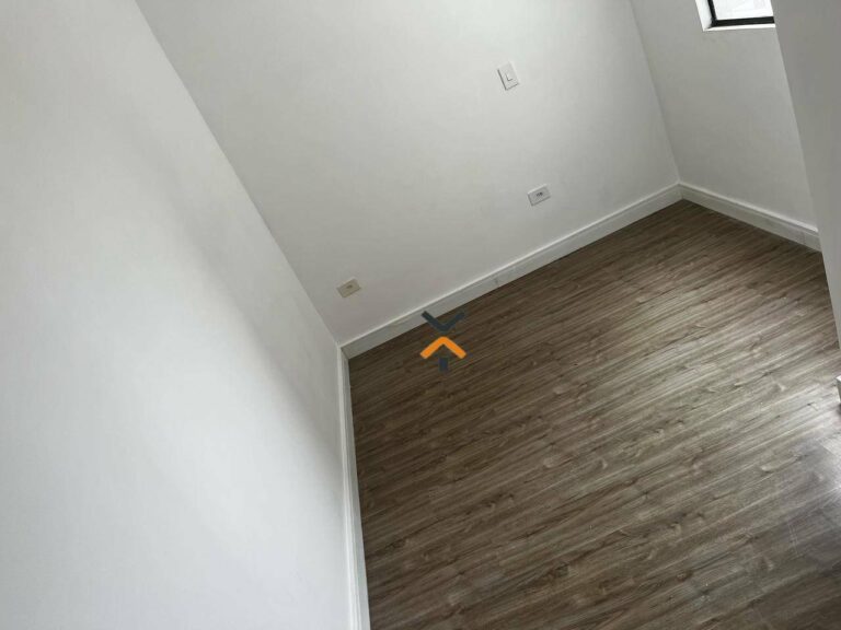 62811e266f262e9c36413b990152180f-1