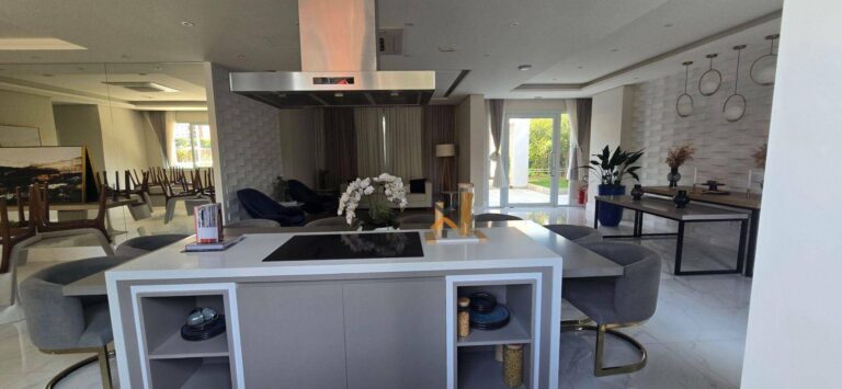 632945a7984da4a5a9d4d8c70e67fbcc-1