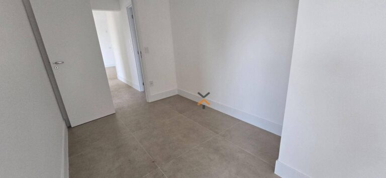 64f6bf124063f2838e3fb6847d609b5a-1