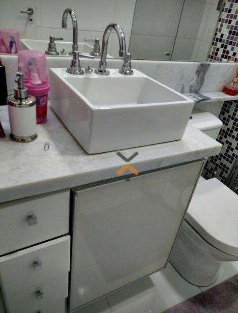 6HqhQatmozTH0fav5zOI2hUaP4lsrJjS-1