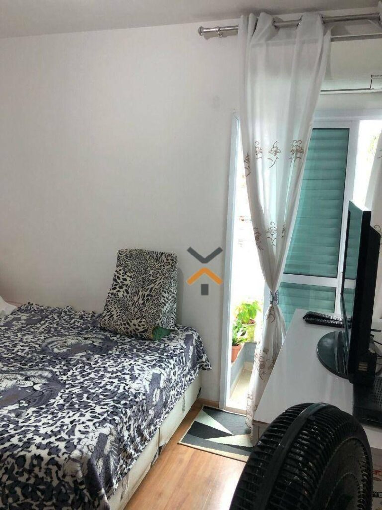 6a1e868434f50a163c1ec146c70b7447-1