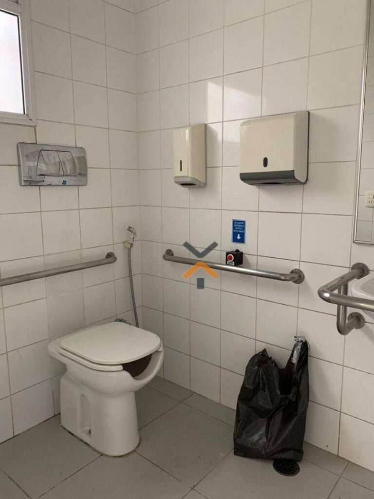 76a0accb36c23632aeed0a4f1c5fb61f-1