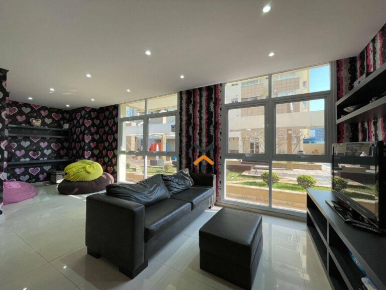 7752aaf6f47f0d4c8e16023c058fde1d-1