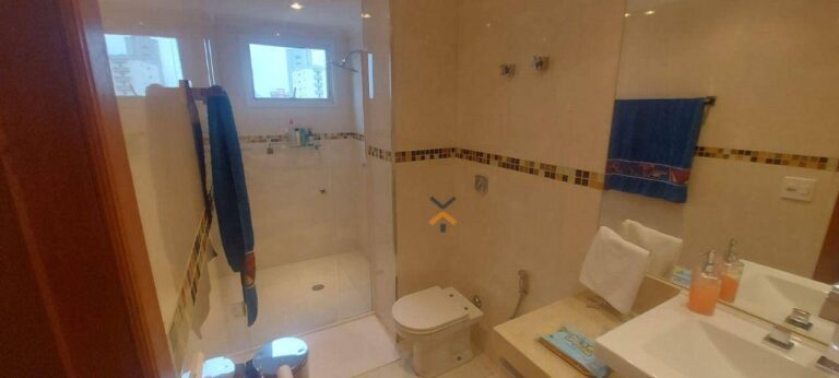 78b728f8ffbb454dbec80d5595eb306b-1