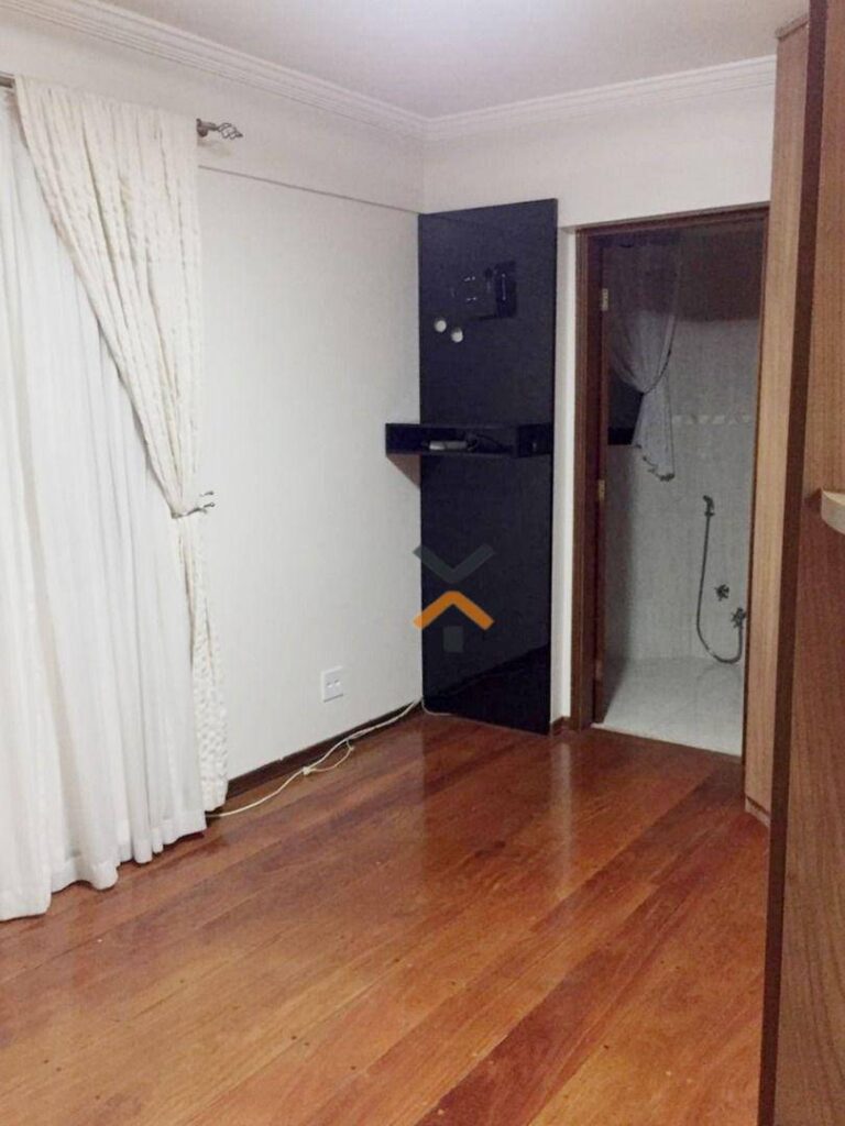 7T4PgrhorgNyXxhPNsxqasALVn0i0lzi-1