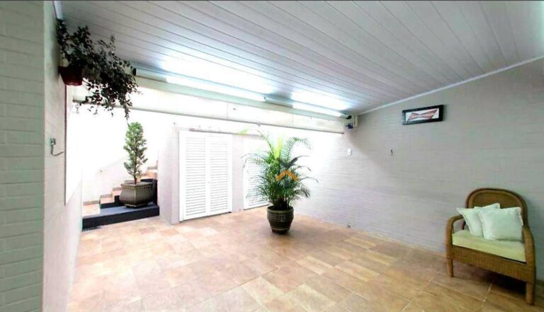 7bacac3d9b021053dc5fe4e3b5338a04-1