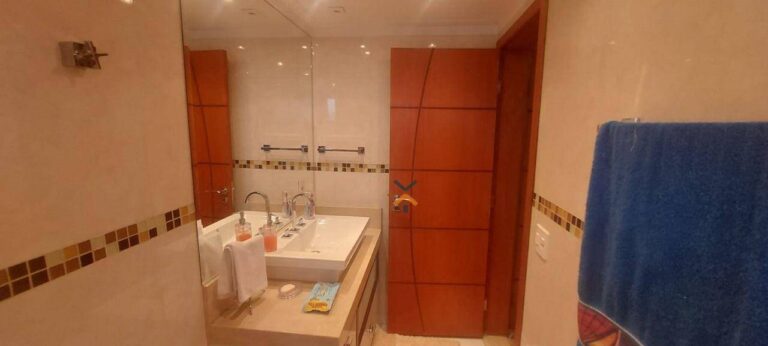 7e51f70d6ffc9e7bea0cd4debba2d13a-1