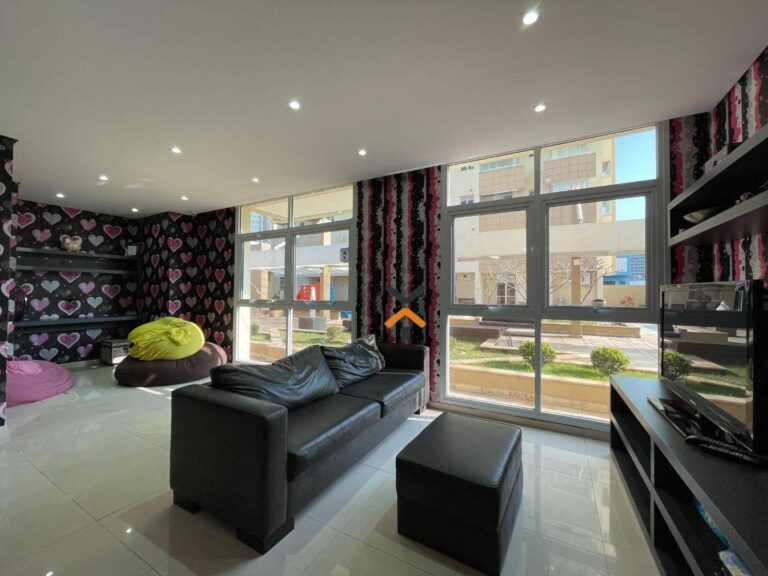 8775c1a981cfcfec5bcde18f807362d4-1