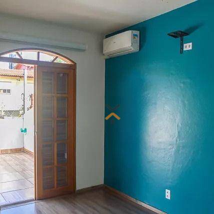 891824ece635be4a7957d16d1e4beed2-1