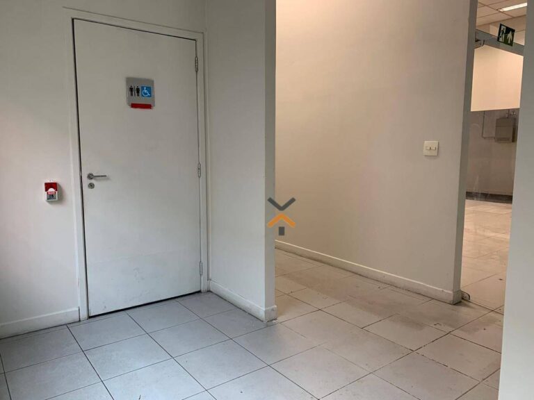 8d4e780439e27d9f421bf55ebd18fbf8-1