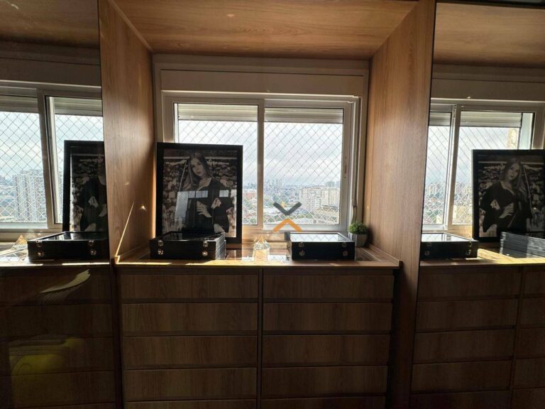 8db748284435e373a5caeba057cb6e55-1