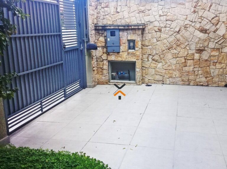 8f829eebf99b84136dfebc71602f80e7-1