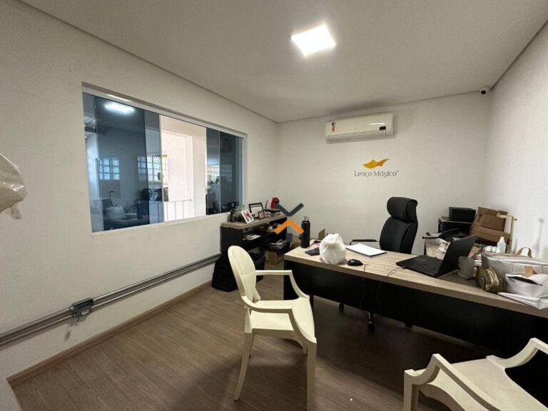 8ff075affe15516e9cc4592e57ff92dd-1