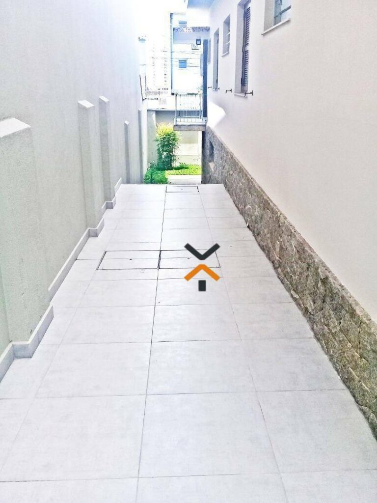 9b5ceca88723e77e05c72ff3bf42e09b-1